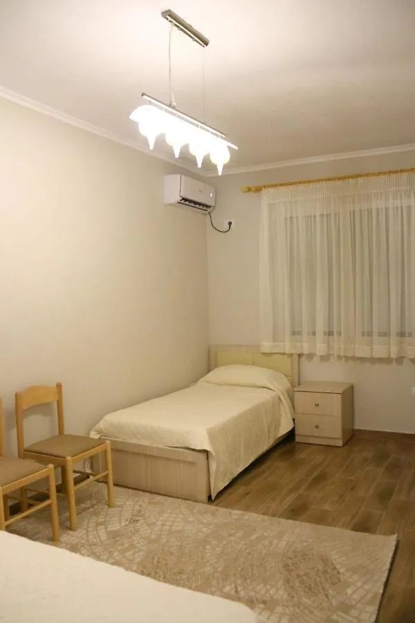 New Bazaar Arben'S Apartment Tirana
